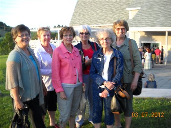 09-Voyage AREQ 2012.jpg - Groupe de Saint-Raymond au théâtre du Bic.