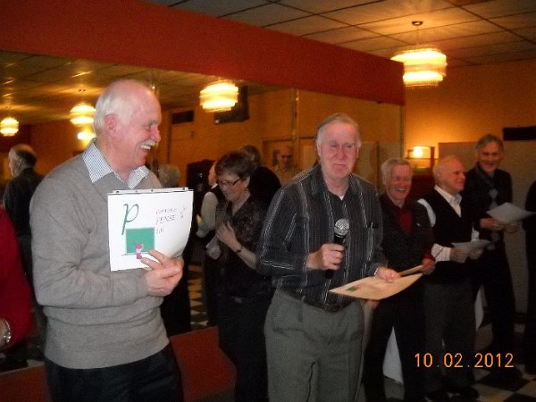 9dec2010_039.jpg - Jacques et son p'tit mot doux... très drôle!