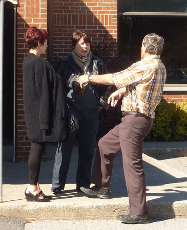 P1190017-001.JPG - Robert Paquet, Lise Cantin, Madeleine Prince: retrouvailles plaisantes.