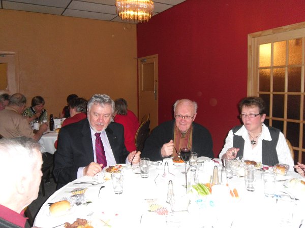 areq002.jpg - Roger Dussault, Léonil Chamberland et Édith Perron