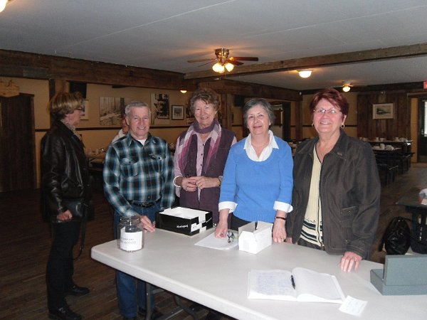 areq015.jpg - Sourires accueillants à l'Érablière du Roy