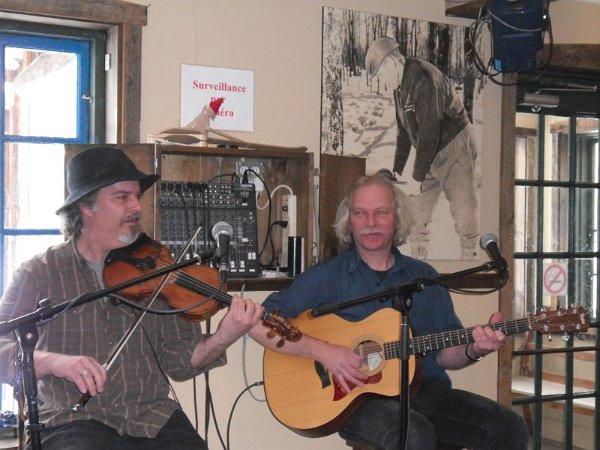 areq017.jpg - Un beau p'tit reel pour alimenter les conversations