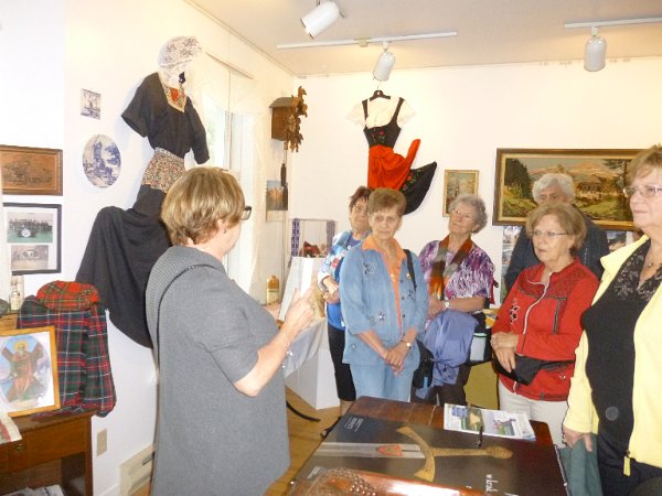 6-Visiteurs attentifs.JPG