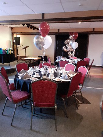 2. Table bien décorée.jpg